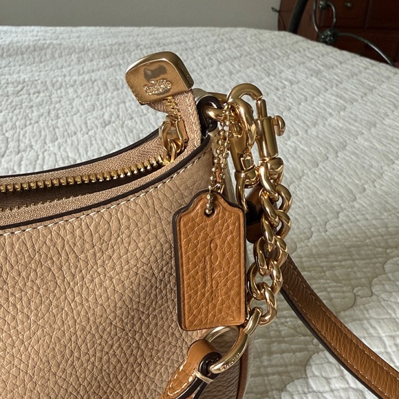 Coach Teri Beige Leather Shoulder/Crossbody Bag - Picture 4 of 7